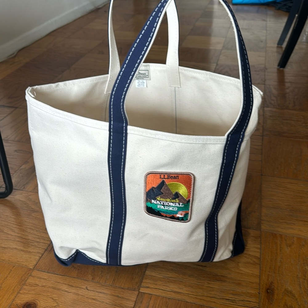 National Park Boat and Tote
